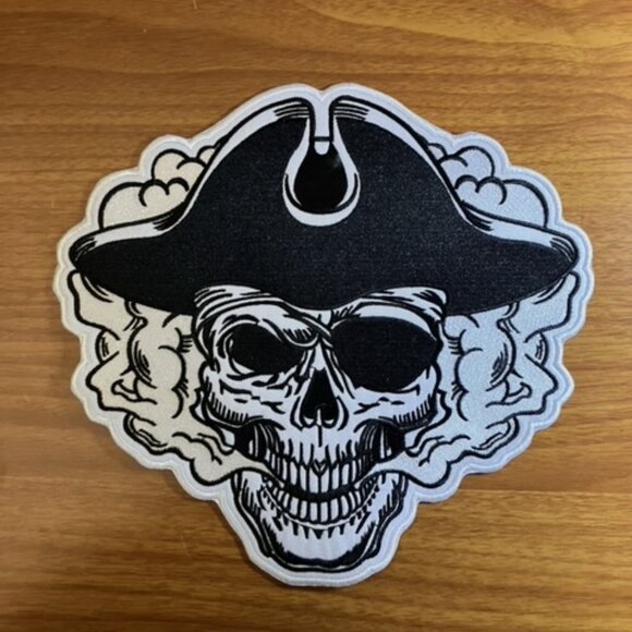 Smokin' Pirate Skull large embroidered patch - Picture 1 of 2